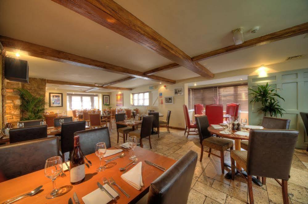 Hotel The Deddington Arms Exterior foto
